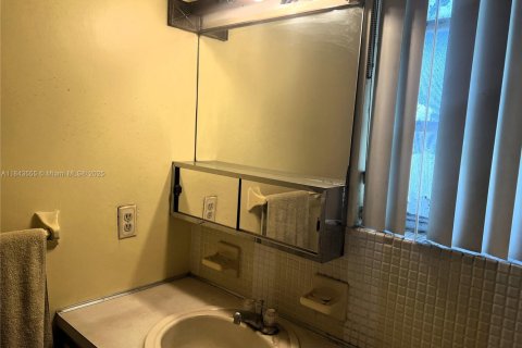 Купить кондоминиум в Майами, Флорида 1 спальня, 61.32м2, № 1836514 - фото 4