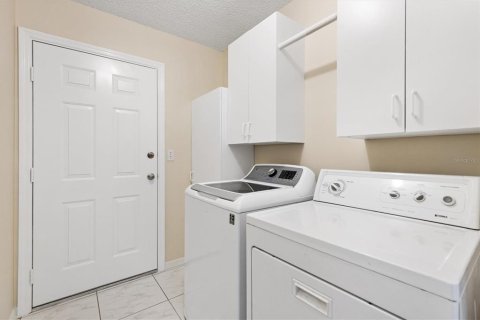 Casa en venta en Summerfield, Florida, 3 dormitorios, 157 m2 № 2100456 - foto 30