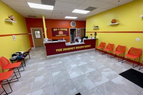 Immobilier commercial à vendre à Mangonia Park, Floride № 2082246 - photo 4