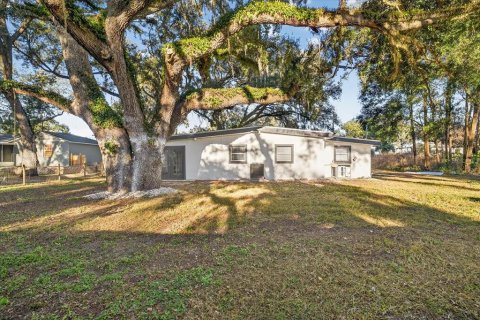 House in Dade City, Florida 3 bedrooms, 141.3 sq.m. № 2155396 - photo 29