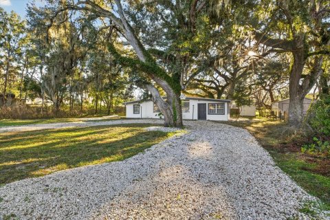 House in Dade City, Florida 3 bedrooms, 141.3 sq.m. № 2155396 - photo 28