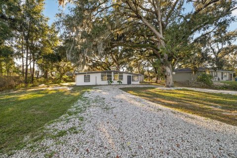 House in Dade City, Florida 3 bedrooms, 141.3 sq.m. № 2155396 - photo 27