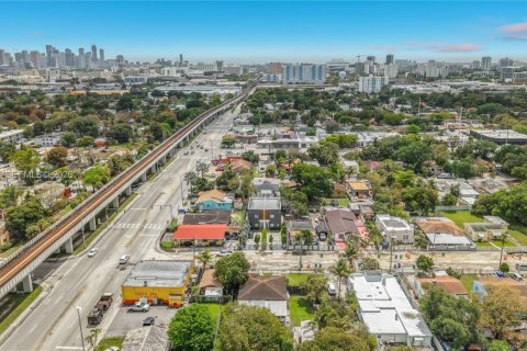 Купить коммерческую недвижимость в Майами, Флорида 321.07м2, № 2063057 - фото 22