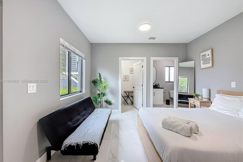 Купить коммерческую недвижимость в Майами, Флорида 321.07м2, № 2063057 - фото 18