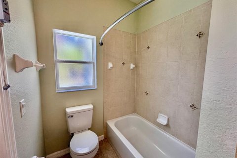 Villa ou maison à louer à North Port, Floride: 3 chambres, 140.65 m2 № 2093335 - photo 27