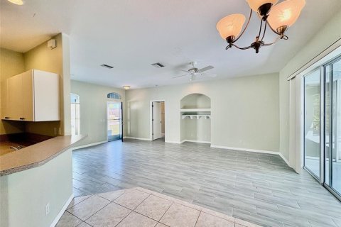 Villa ou maison à louer à North Port, Floride: 3 chambres, 140.65 m2 № 2093335 - photo 8
