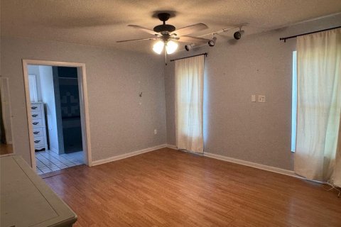 Villa ou maison à louer à Dade City, Floride: 2 chambres, 98.66 m2 № 2156320 - photo 9