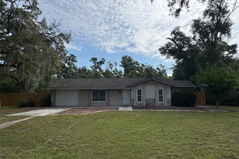 Villa ou maison à louer à Dade City, Floride: 2 chambres, 98.66 m2 № 2156320 - photo 2
