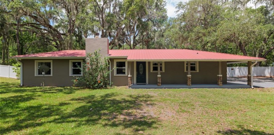 House in Ocala, Florida 3 bedrooms, 234.21 sq.m. № 1749466