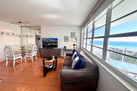 Copropriété à louer à Miami Beach, Floride: 49.7 m2 № 2154835 - photo 12