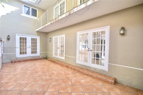 Casa en venta en Coral Gables, Florida, 3 dormitorios, 257.15 m2 № 1945775 - foto 14