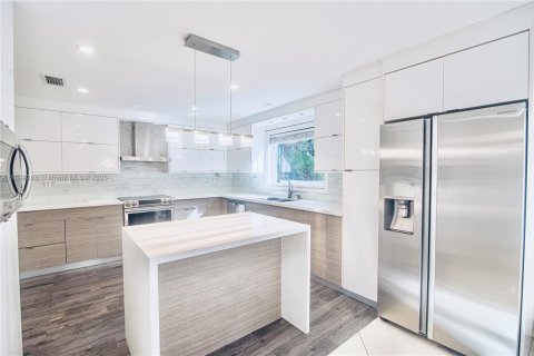Casa en venta en Coral Gables, Florida, 3 dormitorios, 257.15 m2 № 1945775 - foto 9