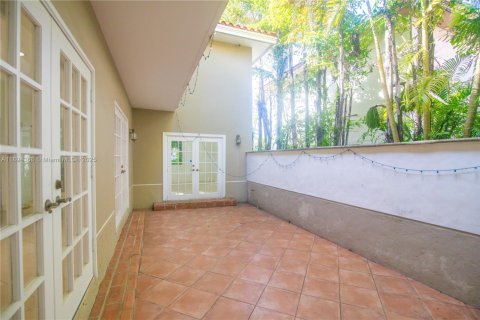 Casa en venta en Coral Gables, Florida, 3 dormitorios, 257.15 m2 № 1945775 - foto 13