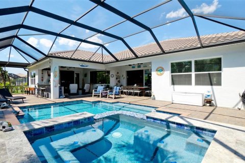 House in Bradenton, Florida 4 bedrooms, 289.3 sq.m. № 1616695 - photo 4