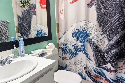 Touwnhouse à louer à Miami, Floride: 2 chambres, 100.61 m2 № 2387127 - photo 6