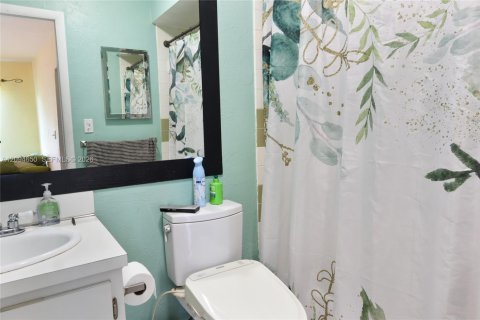 Touwnhouse à louer à Miami, Floride: 2 chambres, 100.61 m2 № 2387127 - photo 8
