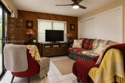 Townhouse in Miami, Florida 2 bedrooms, 101.73 sq.m. № 2154582 - photo 8