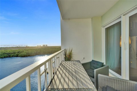 Снять в аренду кондоминиум в Санни-Айлс-Бич, Флорида 1 спальня, 70.79м2, № 1963928 - фото 5