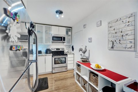 Снять в аренду кондоминиум в Санни-Айлс-Бич, Флорида 1 спальня, 70.79м2, № 1963928 - фото 27