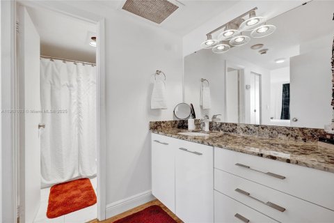 Снять в аренду кондоминиум в Санни-Айлс-Бич, Флорида 1 спальня, 70.79м2, № 1963928 - фото 30