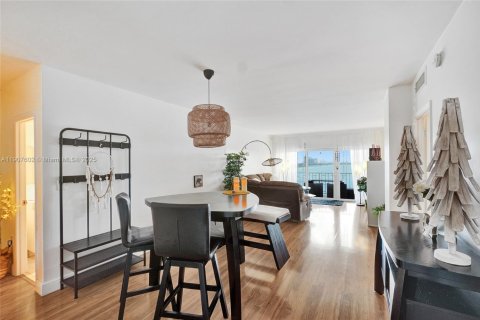 Снять в аренду кондоминиум в Санни-Айлс-Бич, Флорида 1 спальня, 70.79м2, № 1963928 - фото 16