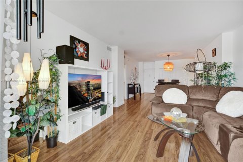 Снять в аренду кондоминиум в Санни-Айлс-Бич, Флорида 1 спальня, 70.79м2, № 1963928 - фото 22