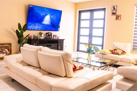 Villa ou maison à vendre à Miramar, Floride: 5 chambres, 362.41 m2 № 1979212 - photo 4