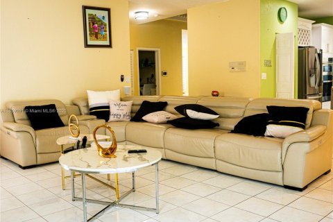 Villa ou maison à vendre à Miramar, Floride: 5 chambres, 362.41 m2 № 1979212 - photo 5