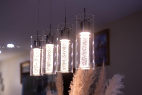 Villa ou maison à vendre à Miramar, Floride: 5 chambres, 362.41 m2 № 1979212 - photo 29