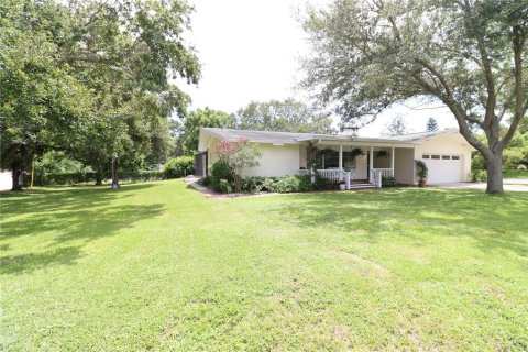 House in Clearwater, Florida 4 bedrooms, 168.43 sq.m. № 1886974 - photo 2
