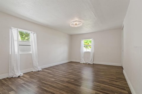 Casa en venta en Saint Petersburg, Florida, 3 dormitorios, 101.08 m2 № 1871026 - foto 17