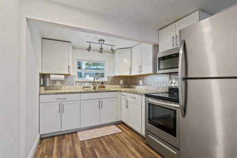 Casa en venta en Saint Petersburg, Florida, 3 dormitorios, 101.08 m2 № 1871026 - foto 7