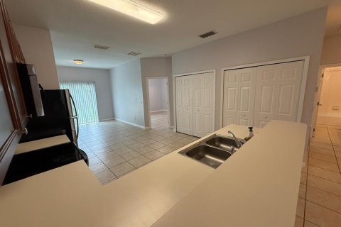 Снять в аренду квартиру в Киссимми, Флорида 3 спальни, 119.84м2, № 1853644 - фото 6