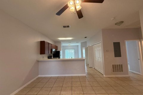 Снять в аренду квартиру в Киссимми, Флорида 3 спальни, 119.84м2, № 1853644 - фото 3