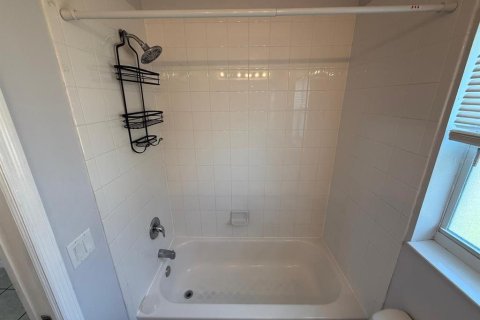 Снять в аренду квартиру в Киссимми, Флорида 3 спальни, 119.84м2, № 1853644 - фото 15