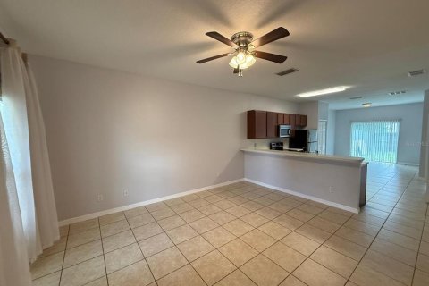 Снять в аренду квартиру в Киссимми, Флорида 3 спальни, 119.84м2, № 1853644 - фото 5