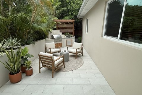 Casa en alquiler en Miami, Florida, 3 dormitorios, 236.25 m2 № 1990406 - foto 12