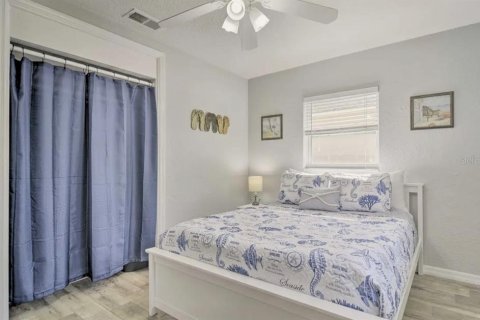 House in Seminole, Florida 2 bedrooms, 92.9 sq.m. № 1868971 - photo 14