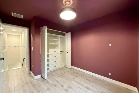 Купить таунхаус в Форт-Лодердейл, Флорида 3 спальни, 127.46м2, № 2041987 - фото 20