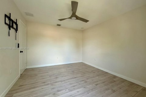 Купить таунхаус в Форт-Лодердейл, Флорида 3 спальни, 127.46м2, № 2041987 - фото 14