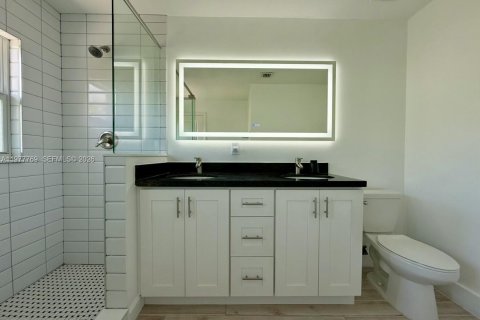 Купить таунхаус в Форт-Лодердейл, Флорида 3 спальни, 127.46м2, № 2041987 - фото 28