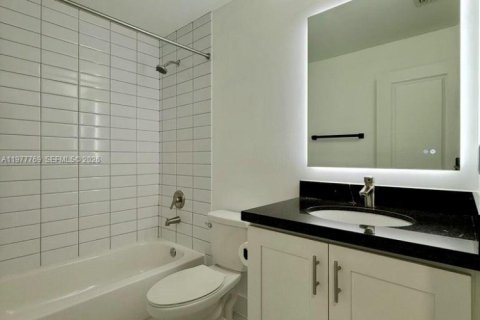 Купить таунхаус в Форт-Лодердейл, Флорида 3 спальни, 127.46м2, № 2041987 - фото 18