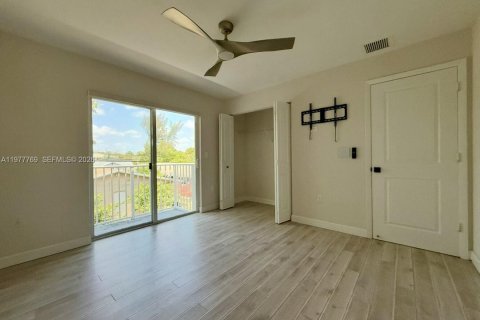 Купить таунхаус в Форт-Лодердейл, Флорида 3 спальни, 127.46м2, № 2041987 - фото 13