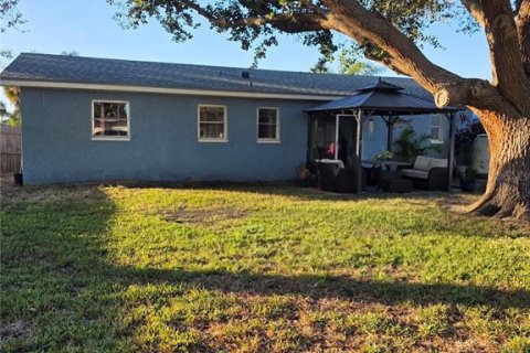 House in Venice, Florida 3 bedrooms, 109.62 sq.m. № 2156147 - photo 21