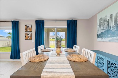 Купить виллу или дом в Парриш, Флорида 8 комнат, 179.77м2, № 2206936 - фото 12