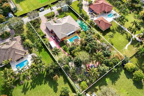 House in Homestead, Florida 4 bedrooms, 313.36 sq.m. № 1480235 - photo 5