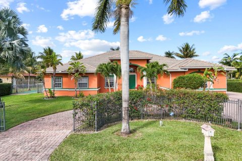 House in Homestead, Florida 4 bedrooms, 313.36 sq.m. № 1480235 - photo 25