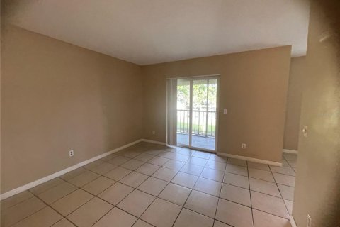 Condominio en alquiler en Orlando, Florida, 2 dormitorios, 84.08 m2 № 1901618 - foto 3
