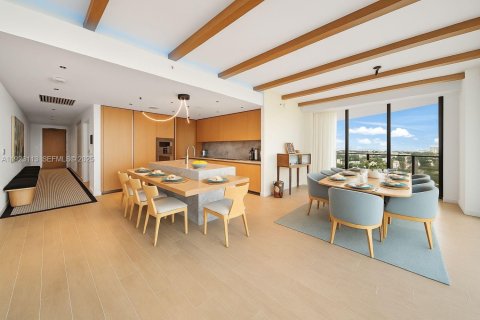 Condominio en venta en Miami Beach, Florida, 3 dormitorios, 202.34 m2 № 1977406 - foto 3