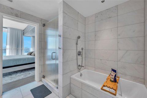 Condominio en venta en Miami Beach, Florida, 3 dormitorios, 202.34 m2 № 1977406 - foto 22